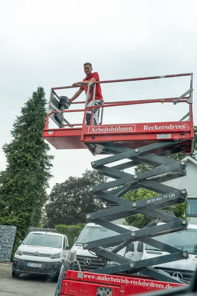Arbeitsbühnenvermietung für Gewerbekunden in Gütersloh und OWL